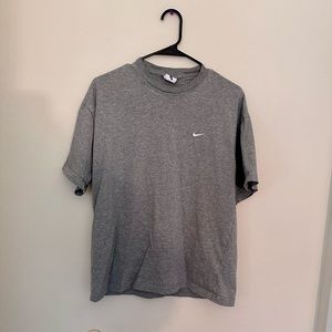 Nike Solo Swoosh Tee, Dark Heather Grey, Medium